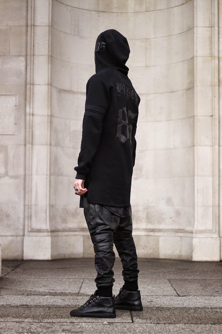 Look com tenis preto best sale masculino